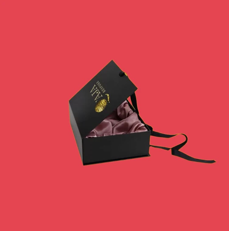 Custom Hair Extension Boxes With Gold Foiling